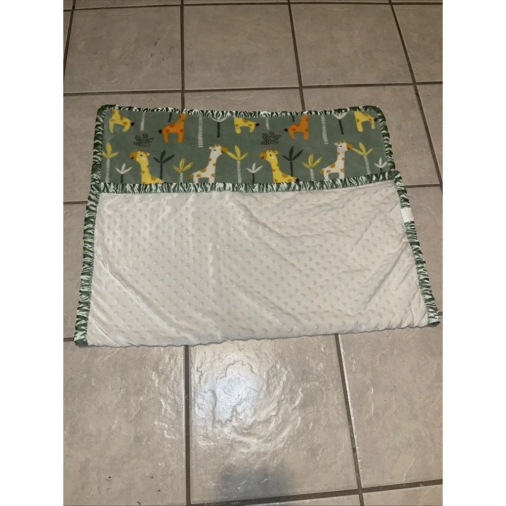 Crib Blanket Side 1-fleece (Giraffs) Side 2- White Minky #soft #cuddly Satin Tri